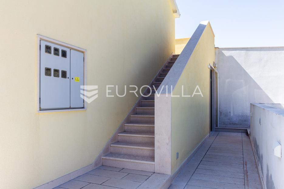 Flat For sale - Splitsko-dalmatinska Bol