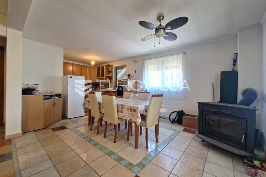 House For sale -  Vir