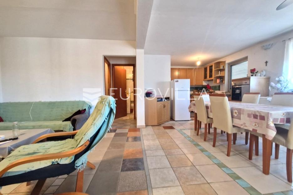 House For sale -  Vir