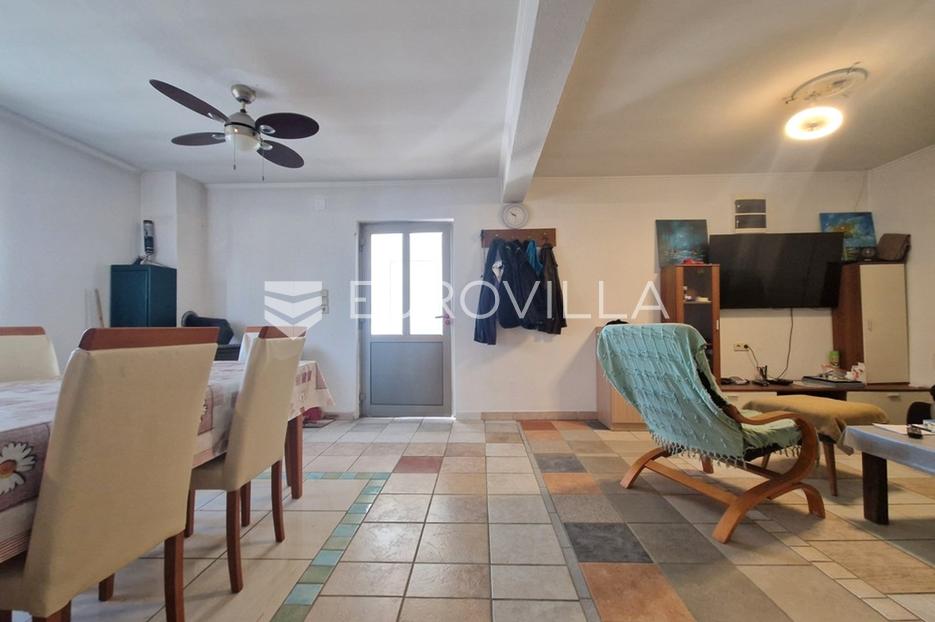 House For sale -  Vir