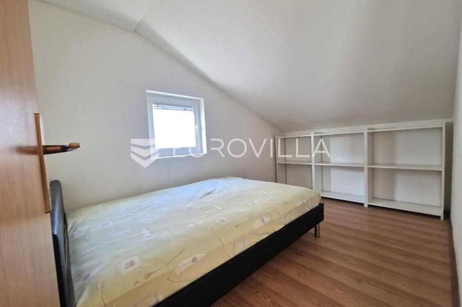 House For sale -  Vir