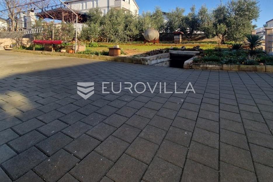House For sale -  Vir