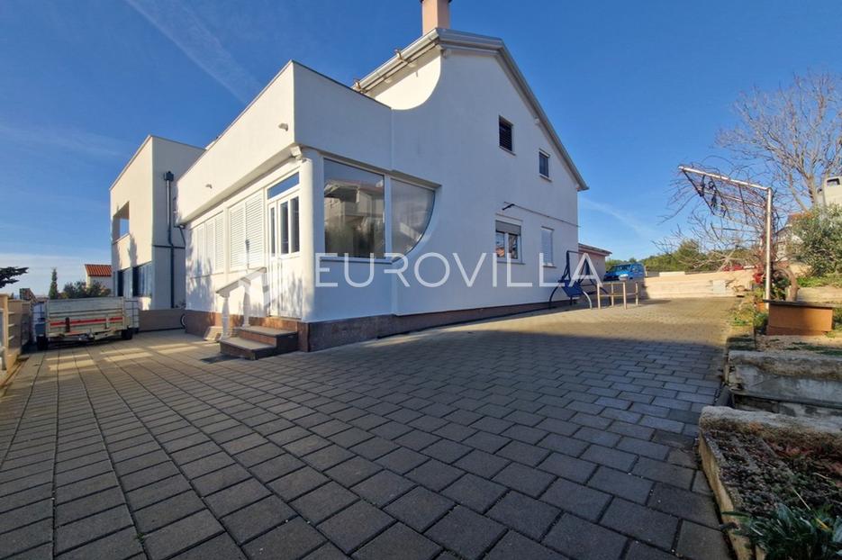 House For sale -  Vir