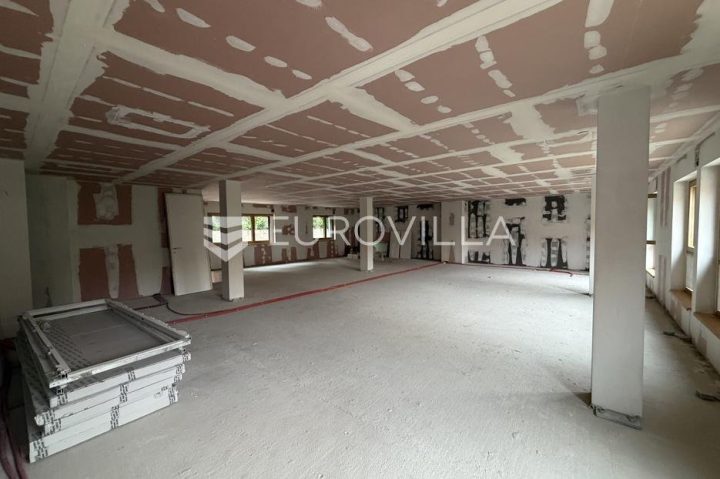 Business premises for rent 144 m² – Donji Grad