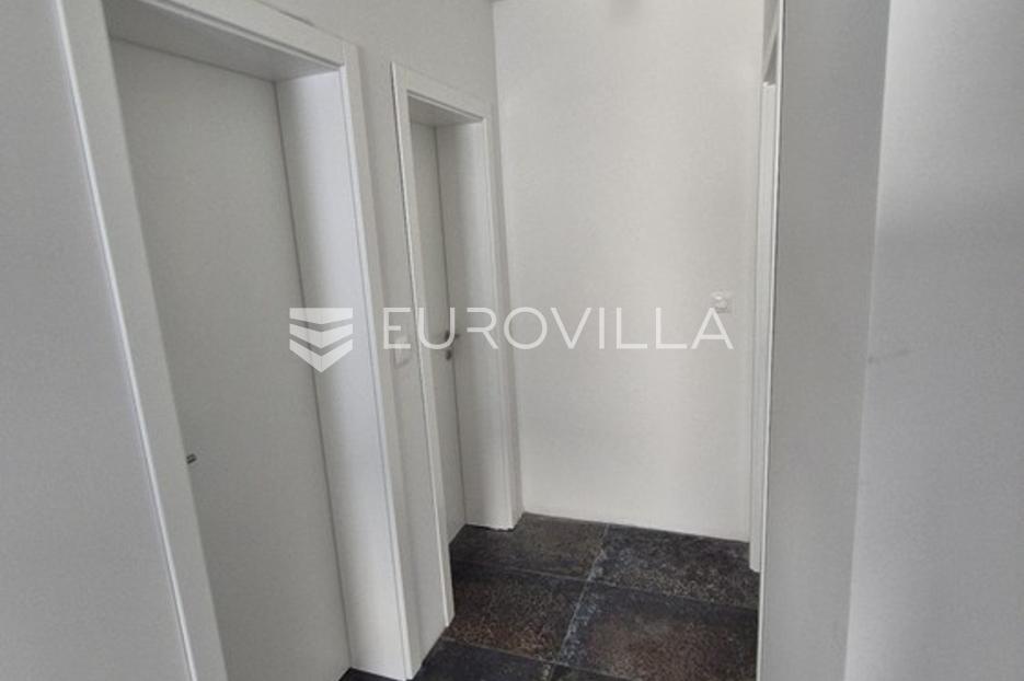 House For sale -  Vir