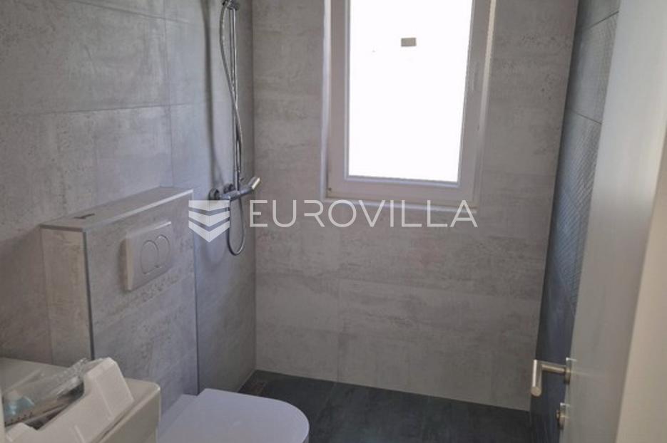 House For sale -  Vir