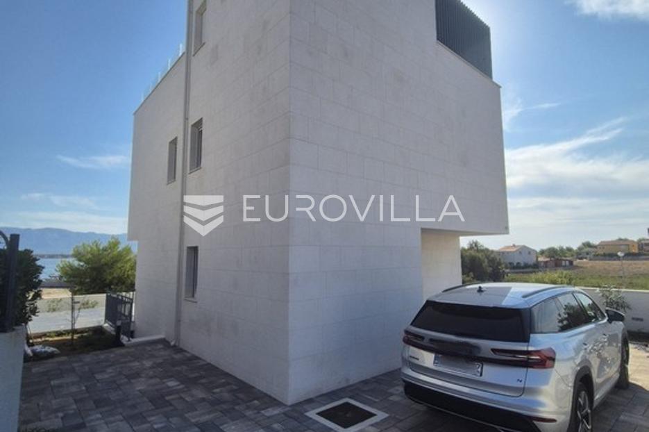 House For sale -  Vir
