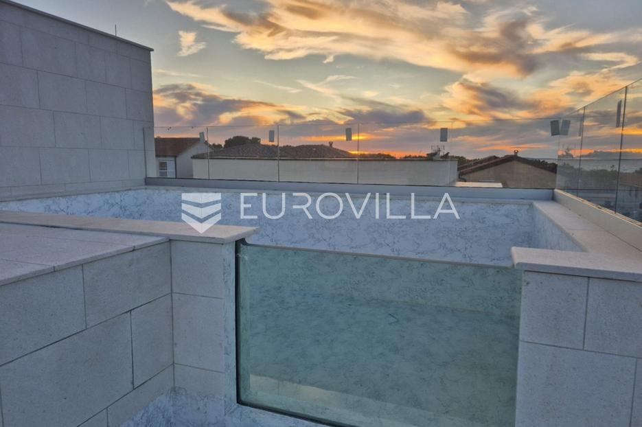 House For sale -  Vir