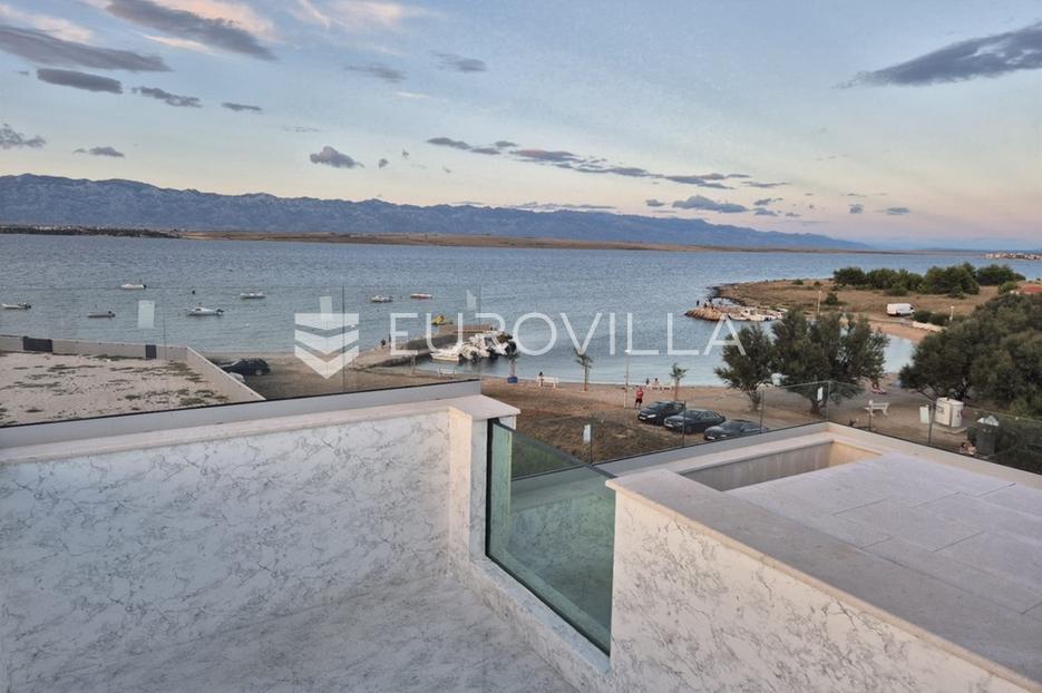 House For sale -  Vir