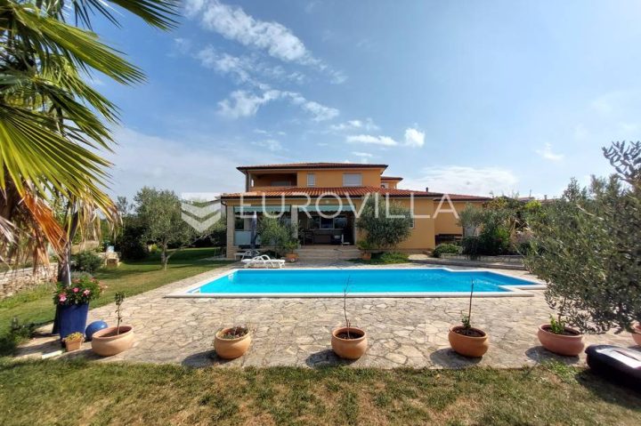 Casa in vendita 242 m² – Galižana