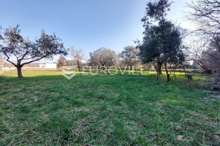 Pozemek na prodej 746 m² – Galižana