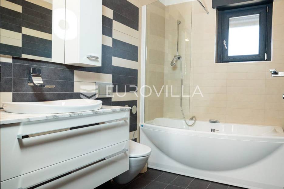 Apartment Zu verkaufen -  Pula