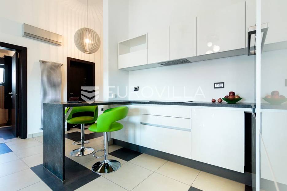 Apartment Zu verkaufen -  Pula