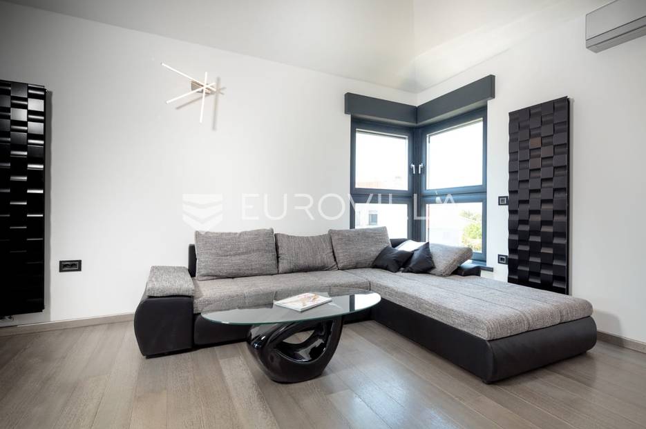 Apartment Zu verkaufen -  Pula