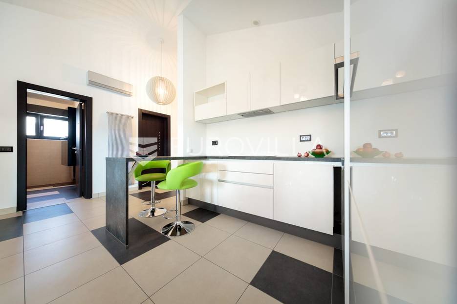 Apartment Zu verkaufen -  Pula