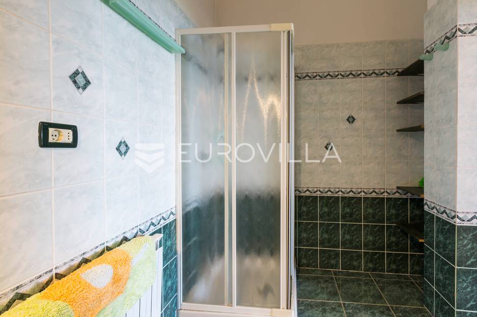 Haus Zu verkaufen -  Crikvenica