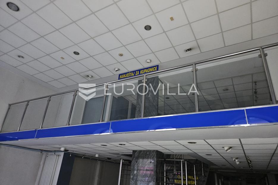 Poslovni prostor Na prodaju -  Osijek