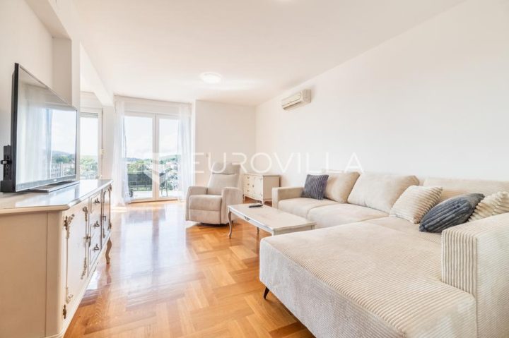Flat for sale 128 m² – Vrhovec