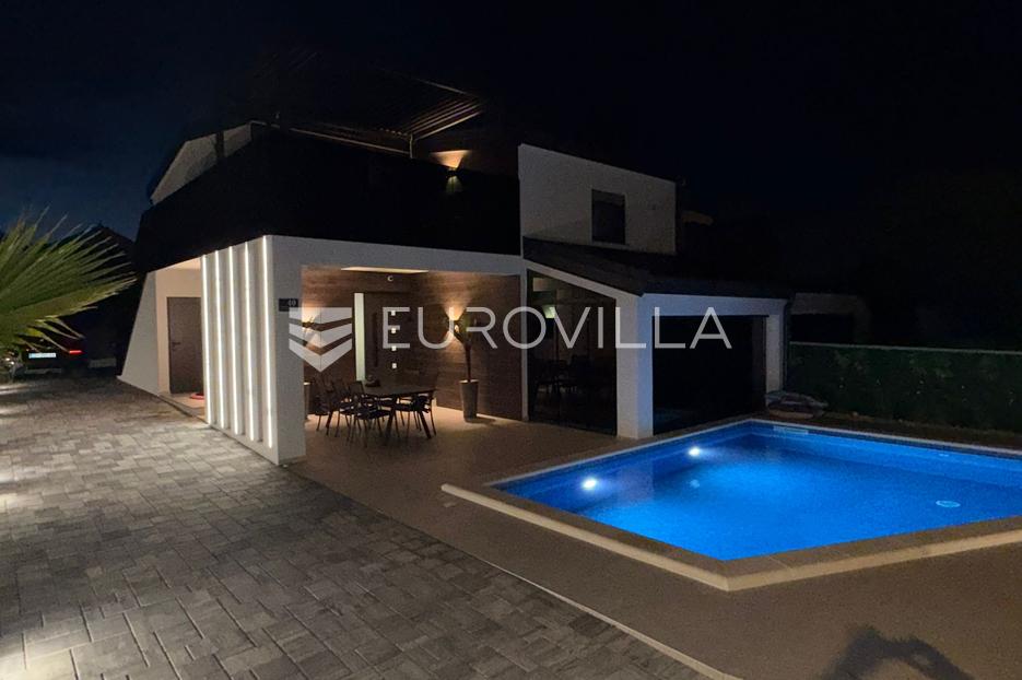 House For sale -  Vir