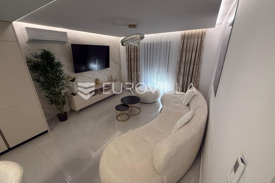 House For sale -  Vir
