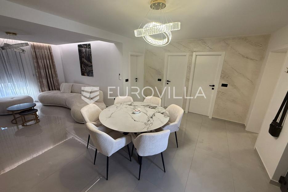 House For sale -  Vir