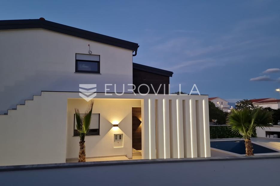 House For sale -  Vir