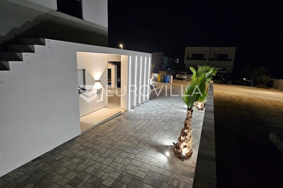 House For sale -  Vir