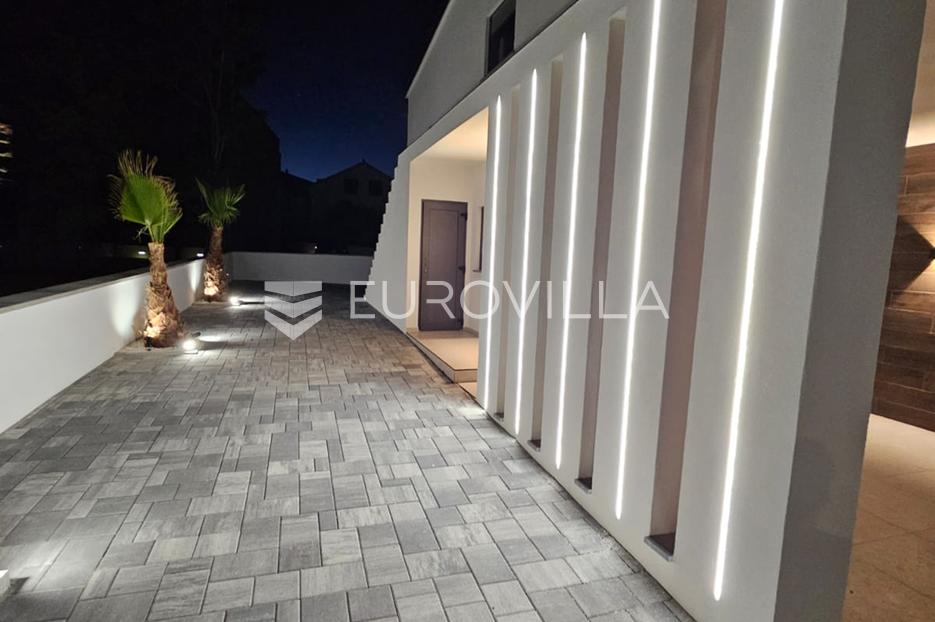 House For sale -  Vir