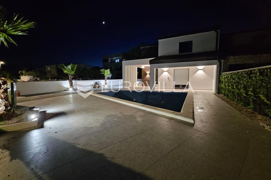 House For sale -  Vir