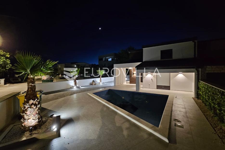 House For sale -  Vir
