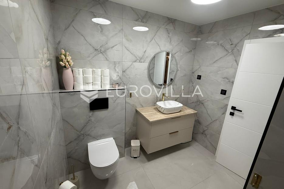 House For sale -  Vir