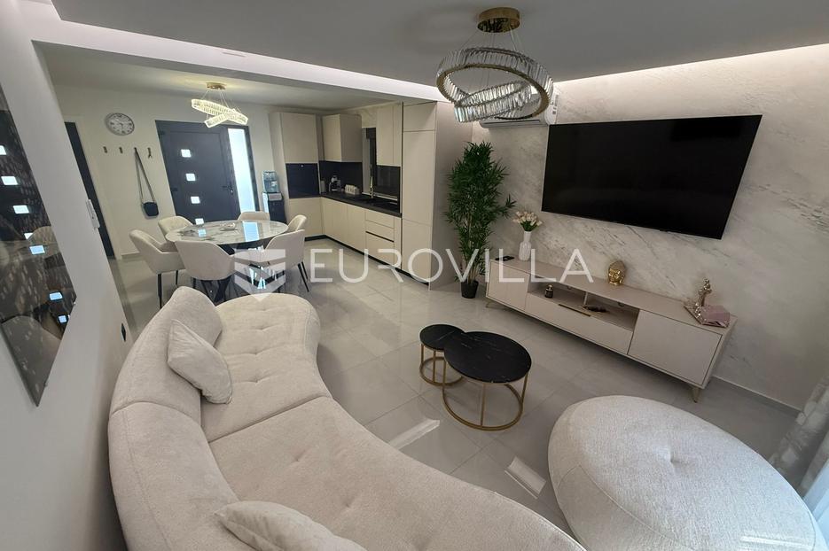 House For sale -  Vir