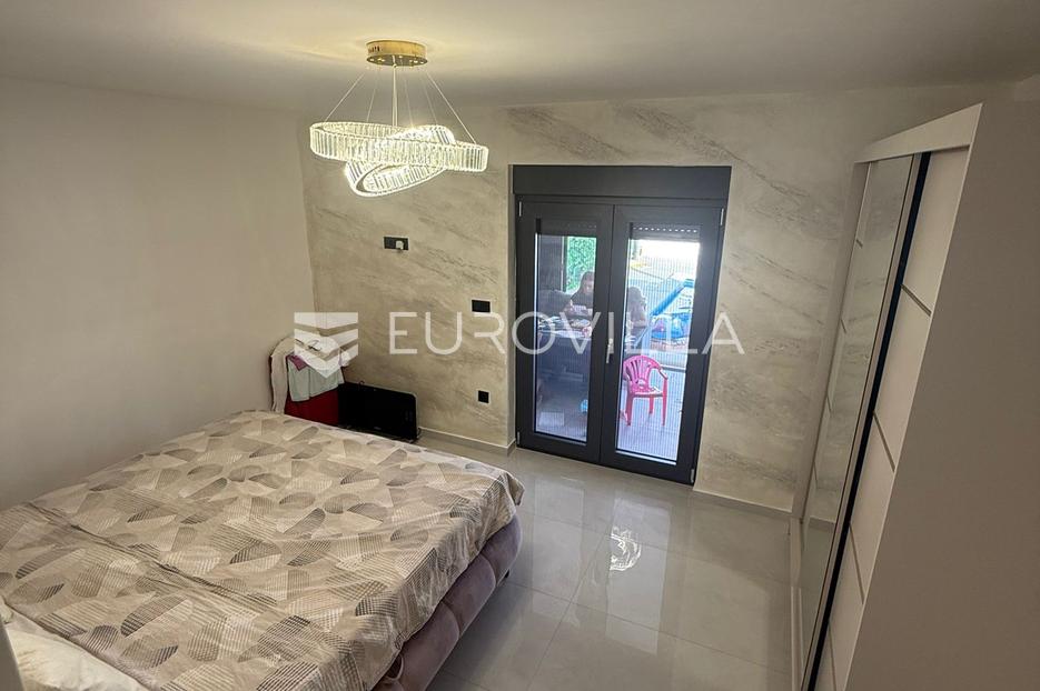 House For sale -  Vir