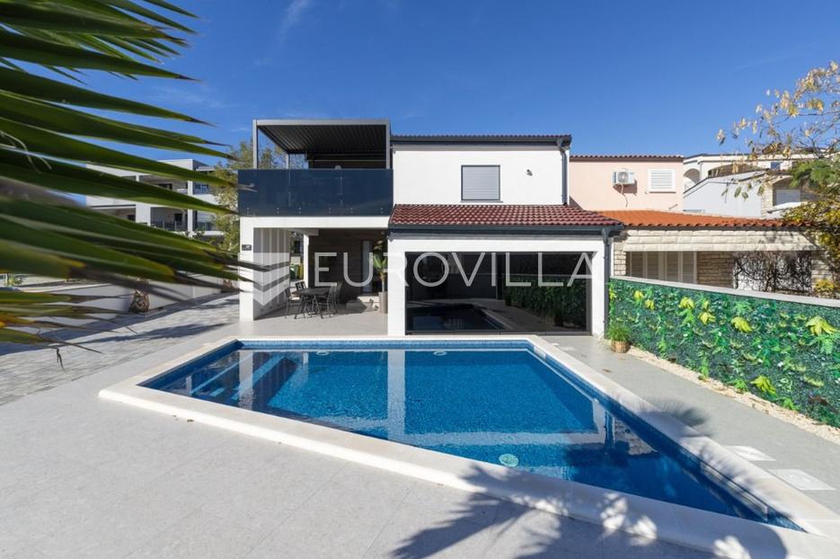House For sale -  Vir