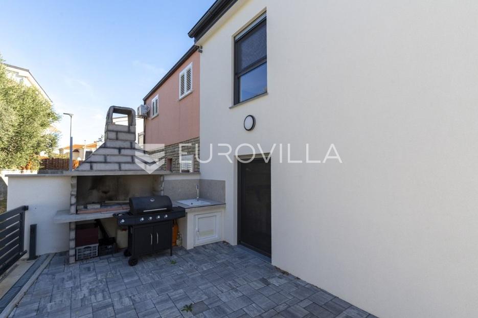 House For sale -  Vir