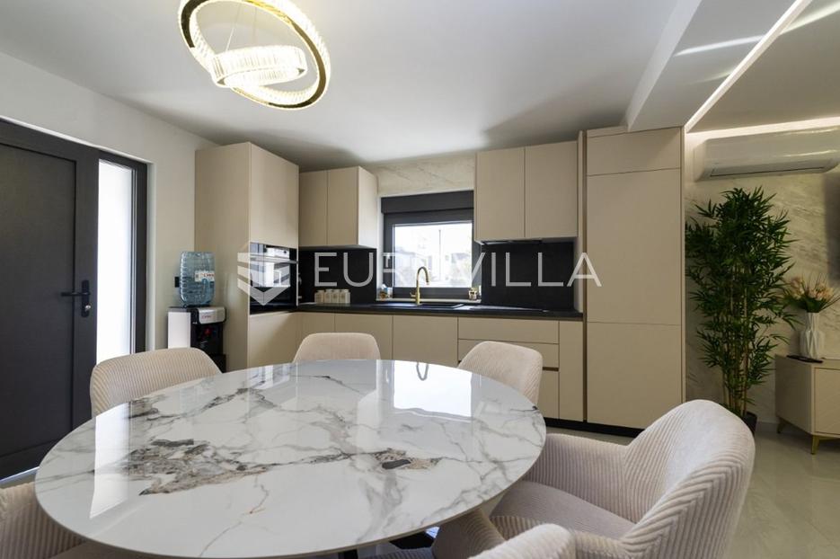 House For sale -  Vir