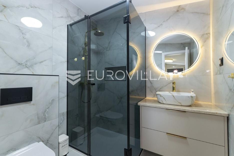 House For sale -  Vir