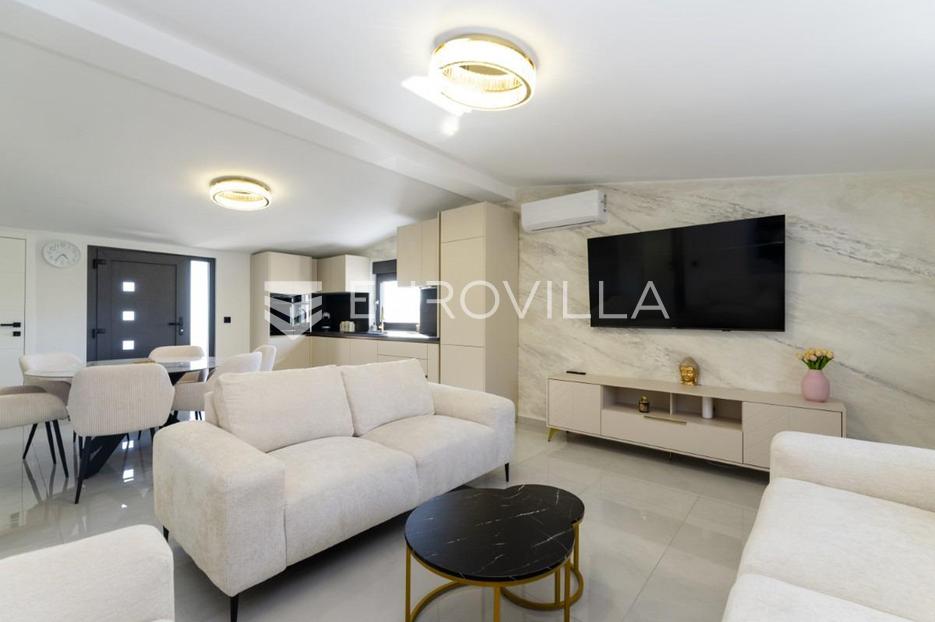 House For sale - Zadarska Vir