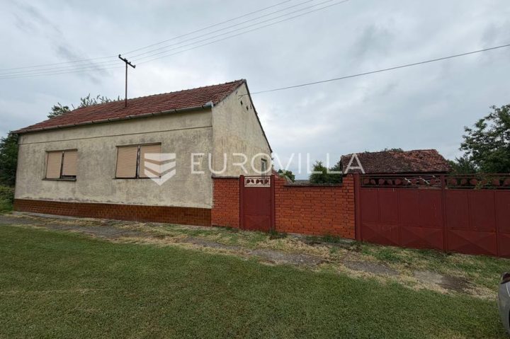 Dom na predaj 180 m² – Lapovci