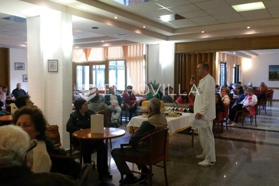 Hotel Na predaj -  Oprtalj