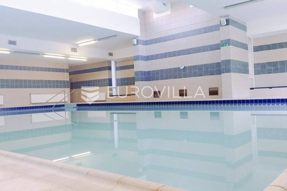 Hotel Na predaj -  Oprtalj