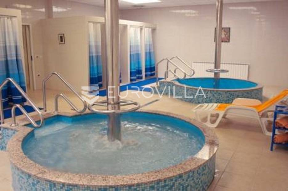 Hotel Na predaj -  Oprtalj