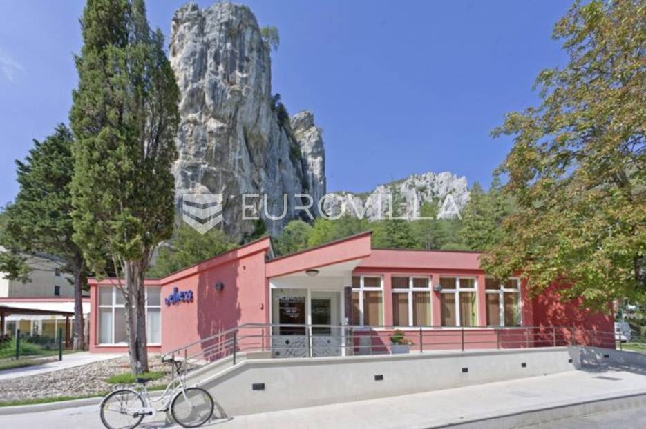Hotel Na predaj -  Oprtalj