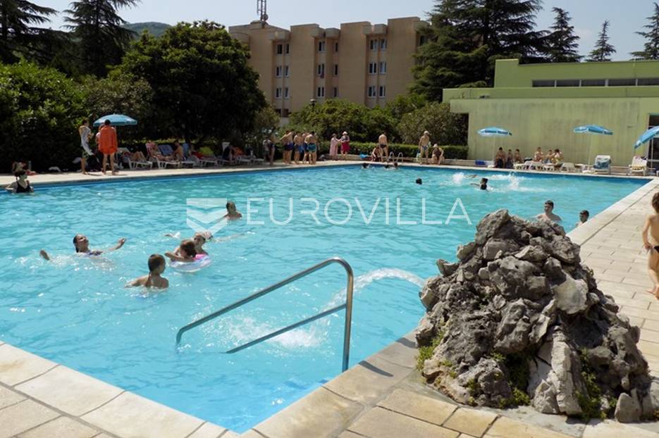 Hotel Na predaj -  Oprtalj