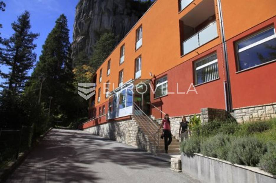 Hotel Na predaj -  Oprtalj