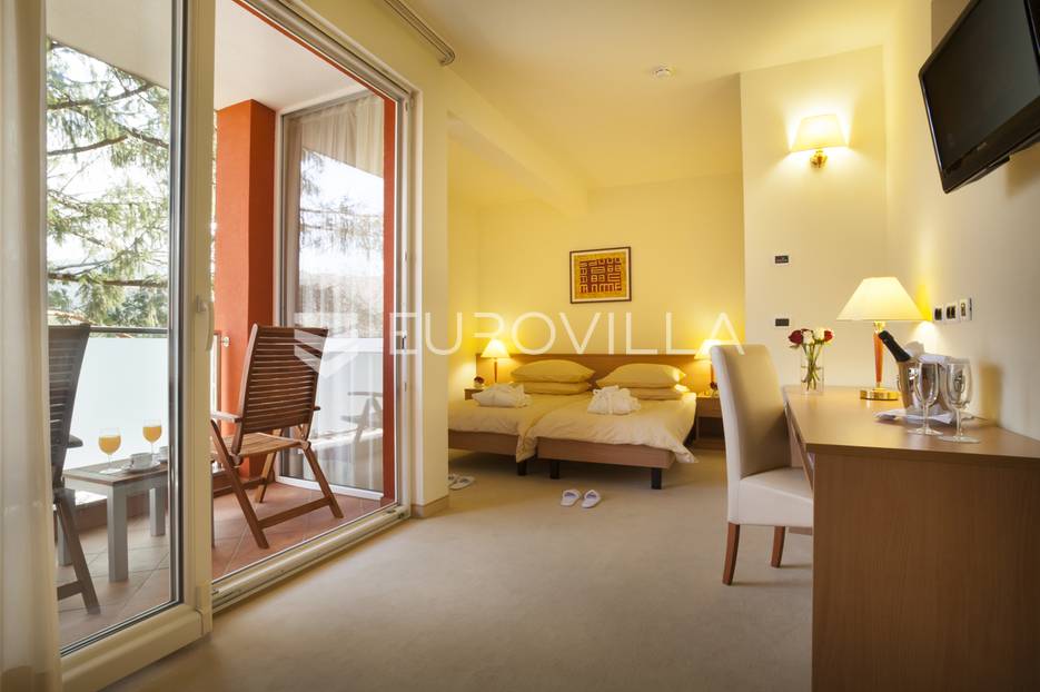Hotel Na predaj -  Oprtalj