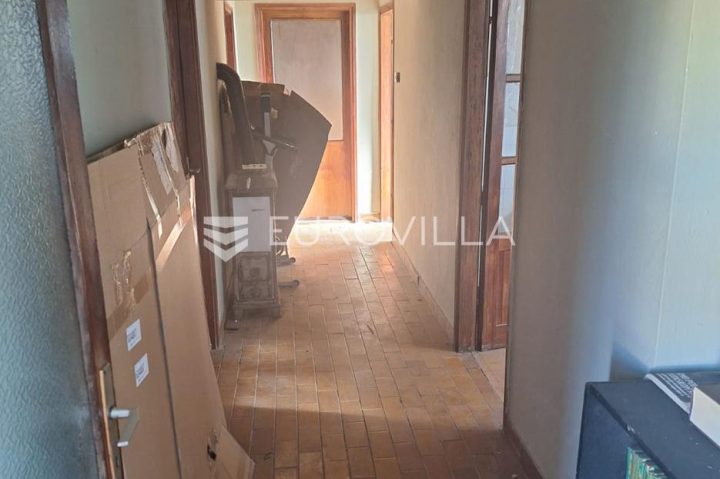 Dom na predaj 264 m² – Borlin