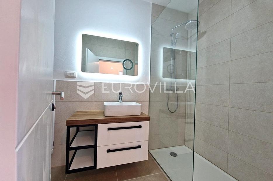 Appartamento In vendita -  Vir