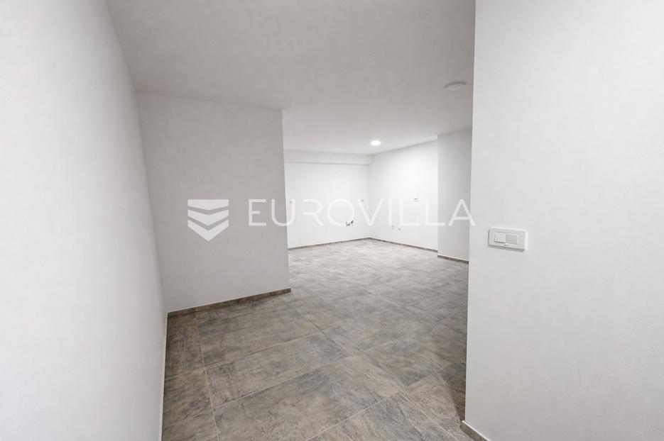 Apartmán Na predaj -  Novalja