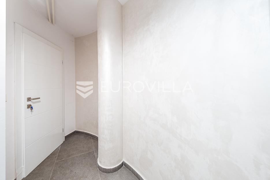 Locaux commerciaux À vendre - Grad Zagreb Trešnjevka - Sjever